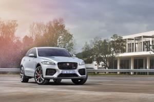 2019 Jaguar F-Pace SVR